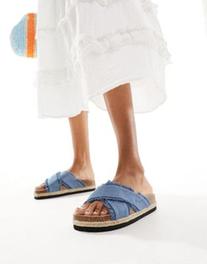 ASOS DESIGN Jessie flatform cross strap espadrille sandals in denim tuote hintaan 22€ liikkeestä Asos