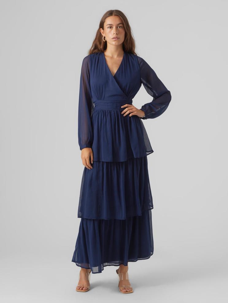 VMELLA Pitkä mekko tuote hintaan 32,99€ liikkeestä Vero Moda
