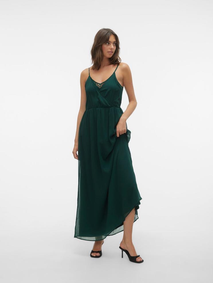 VMOLIVIA Pitkä mekko tuote hintaan 26,99€ liikkeestä Vero Moda