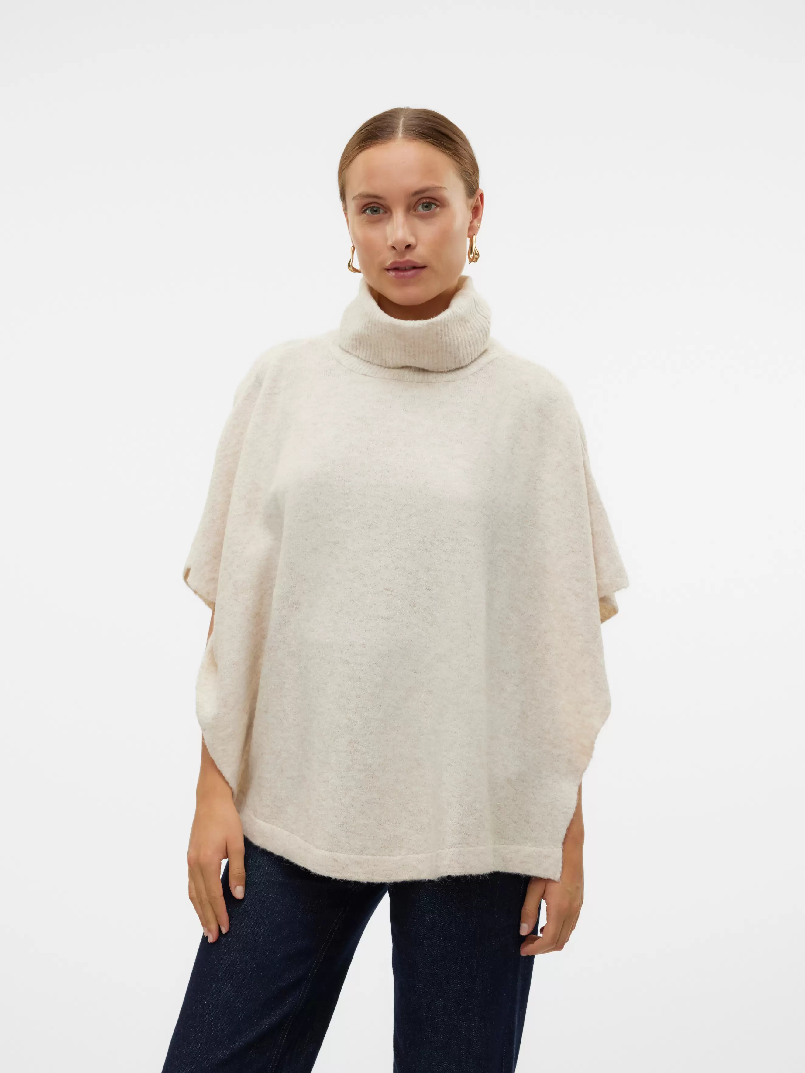 Ponchot tuote hintaan 34,99€ liikkeestä Vero Moda