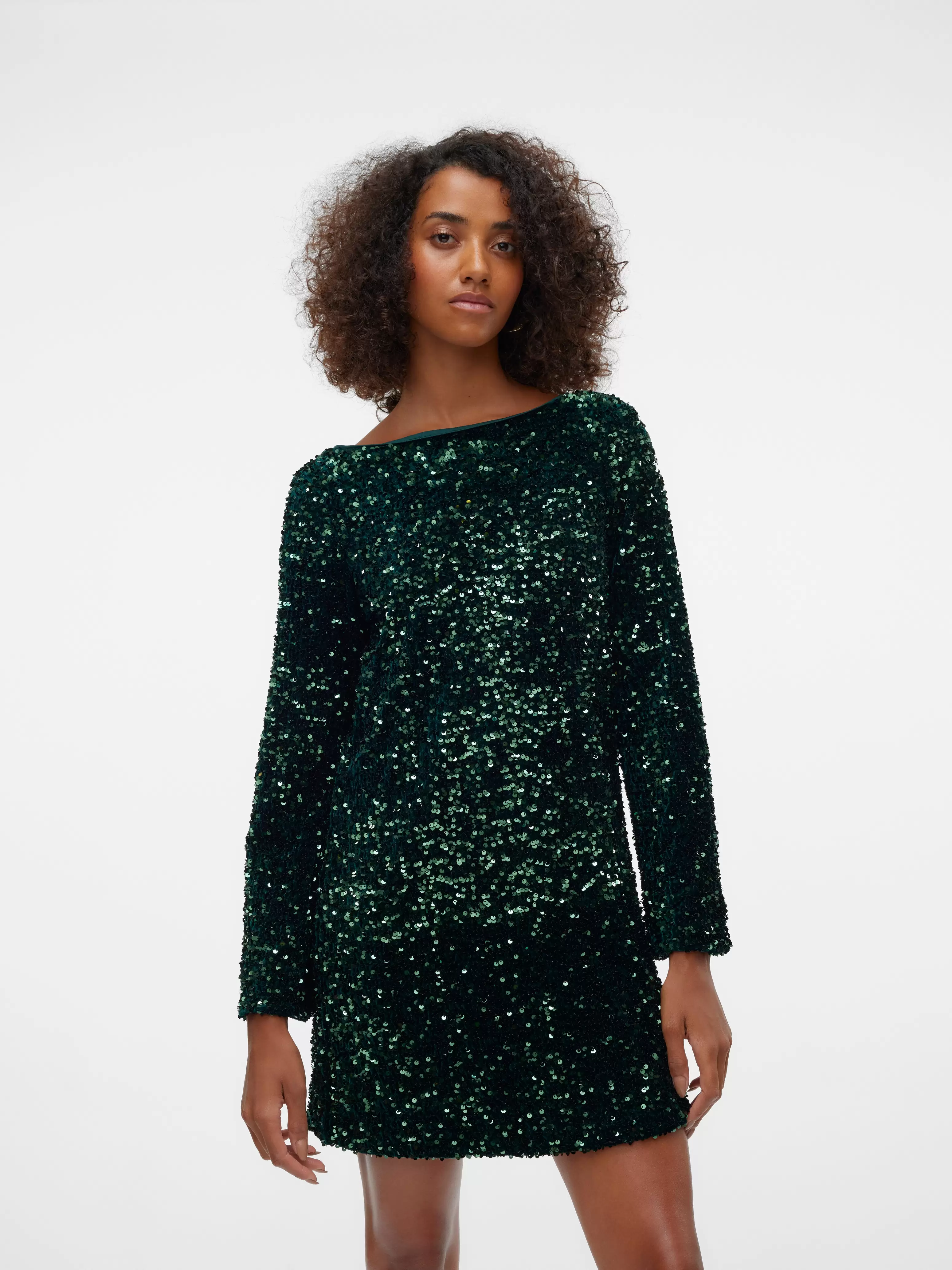 VMLAILA Lyhyt mekko tuote hintaan 79,99€ liikkeestä Vero Moda