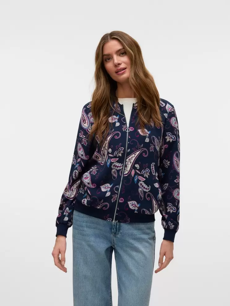 VMCOCO Lämpimät pilottitakit tuote hintaan 39,99€ liikkeestä Vero Moda