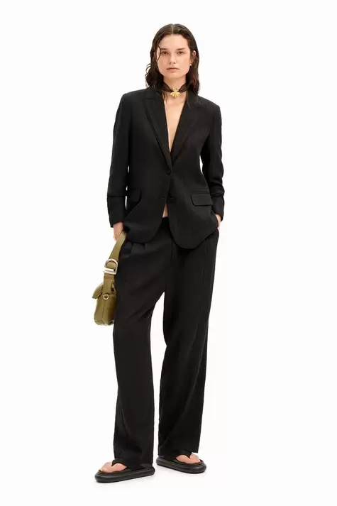 New collection Rustic tailored trousers tuote hintaan 119€ liikkeestä Desigual