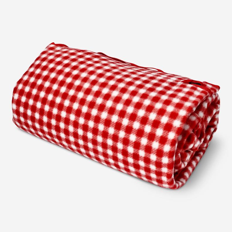 Piknik-peitto. Kantohihnalla tuote hintaan 18€ liikkeestä Flying Tiger