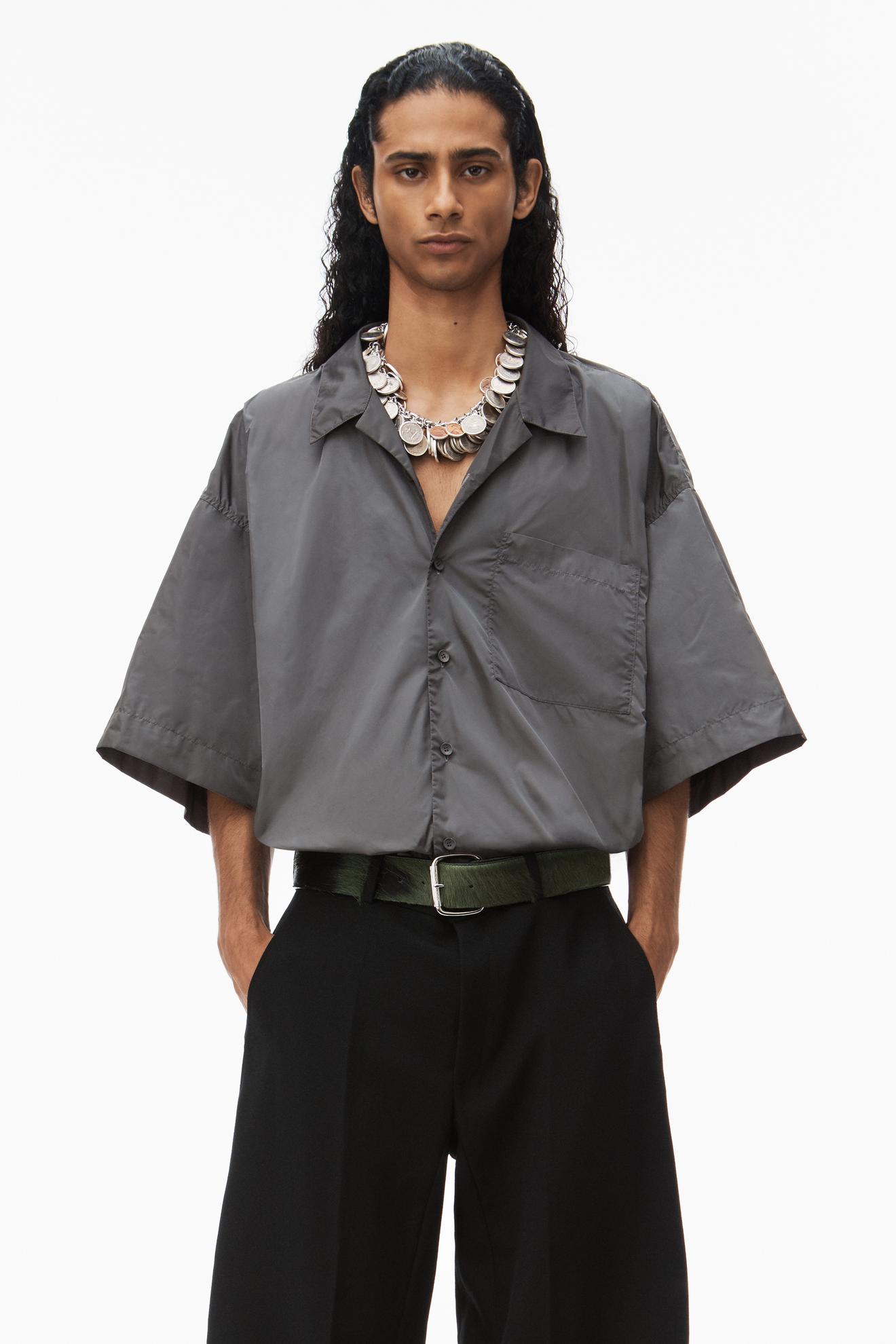 Camp shirt in crisp nylon tuote hintaan 595€ liikkeestä Alexander Wang