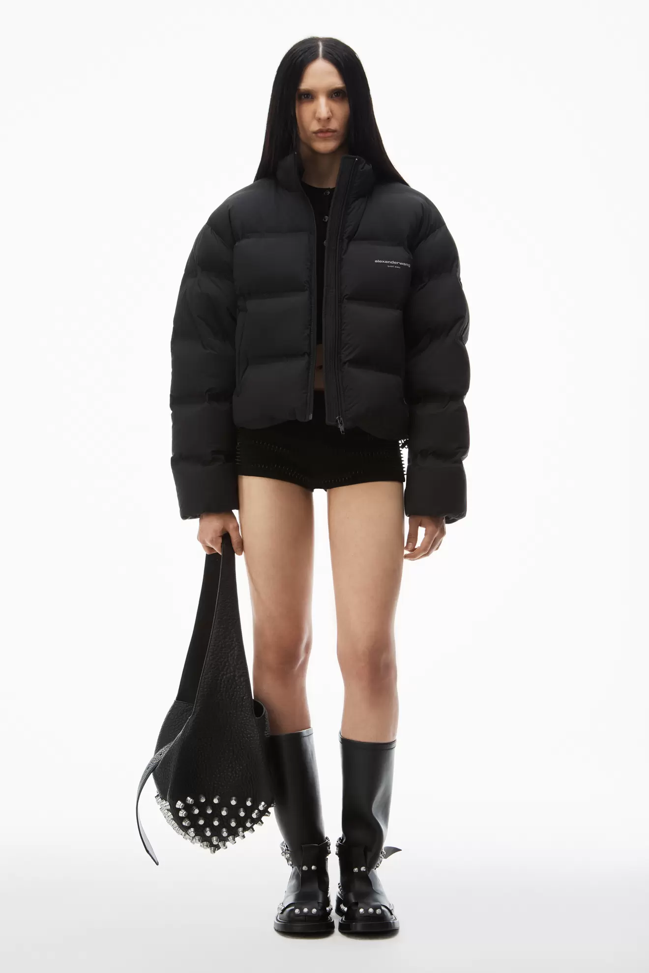 Cropped puffer coat with reflective logo tuote hintaan 835€ liikkeestä Alexander Wang