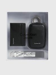 Cardholder, Pouch and Keyring Gift Set tuote hintaan 49€ liikkeestä Calvin Klein