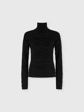 Viscose and wool turtleneck with tone-on-tone zigzag, Black- DS24WN19BK040ES91K5 tuote hintaan 620€ liikkeestä Missoni