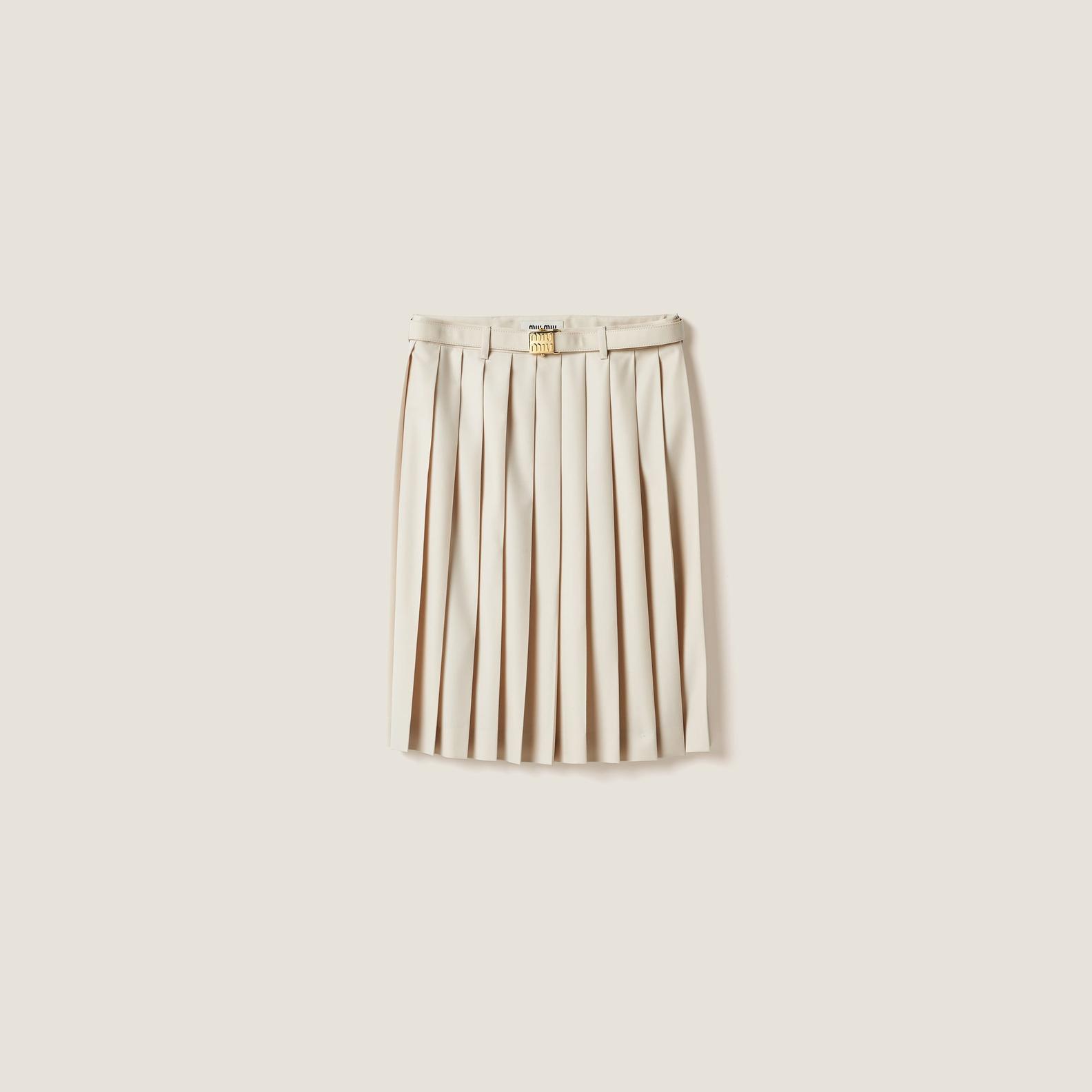 Pleated batavia skirt tuote hintaan 1850€ liikkeestä Miu Miu