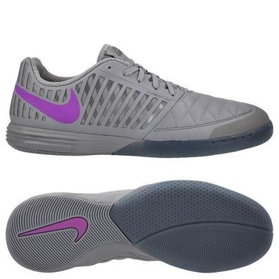 Nike Lunargato II IC Small Sided - Hopea/Lilac Bloom tuote hintaan 94,95€ liikkeestä Unisport